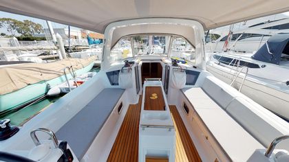 38' Beneteau 2019 Yacht For Sale